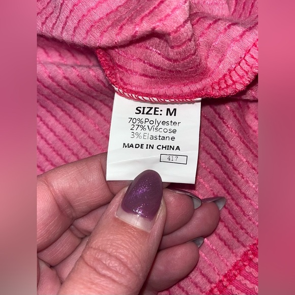 SHEIN Oversized Pocket Tee Size Medium NWOT - Picture 3 of 8